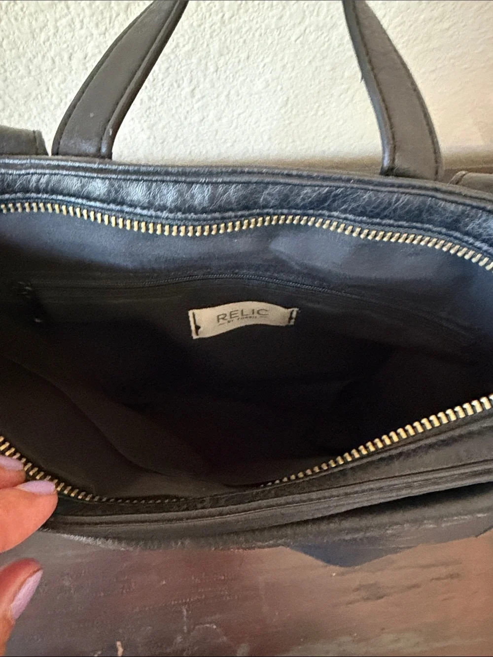 Relic by Fossil  Black Leather Messenger Tote with Front Pocket